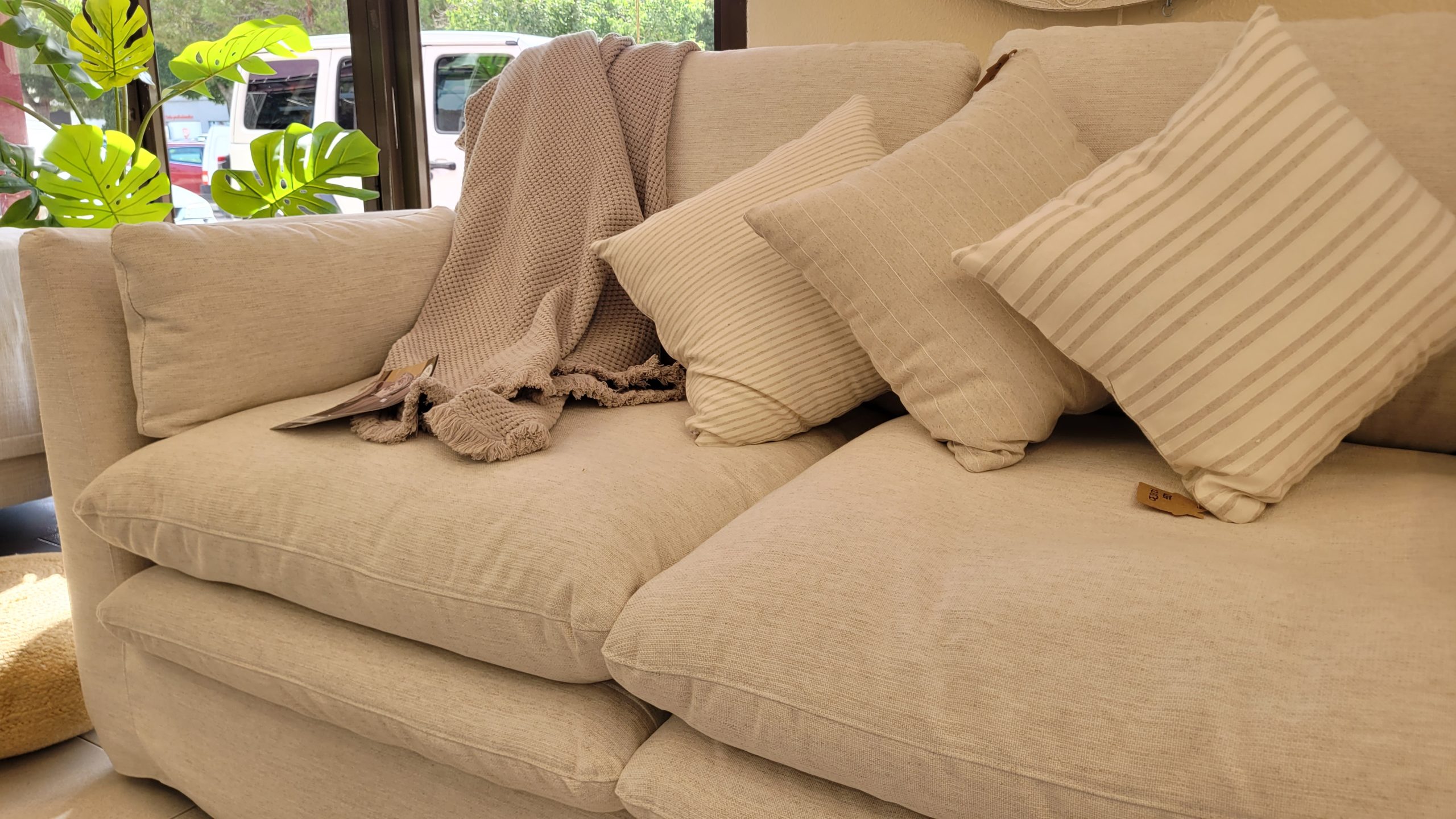 Aranjuez Modular Sofa Collection - Image 4