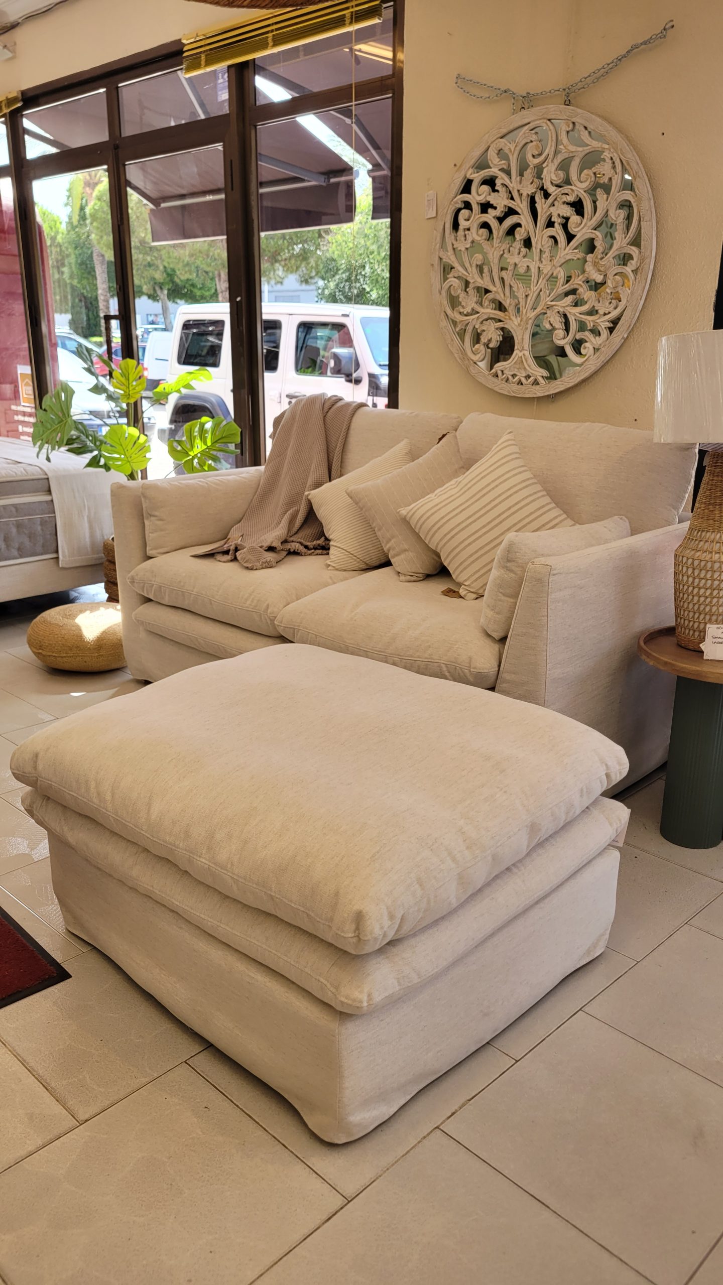 Aranjuez Modular Sofa Collection - Image 2